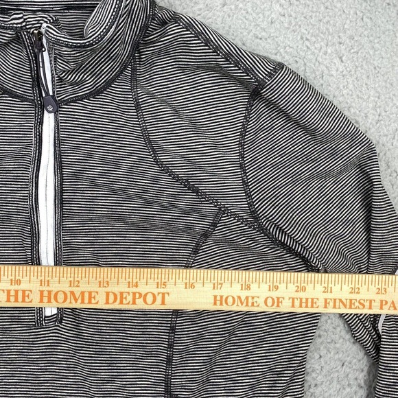 Tangerine Women’s Large Black Gray Striped 1/4 Zip Athletic Pullover Reflective - Picture 6 of 11